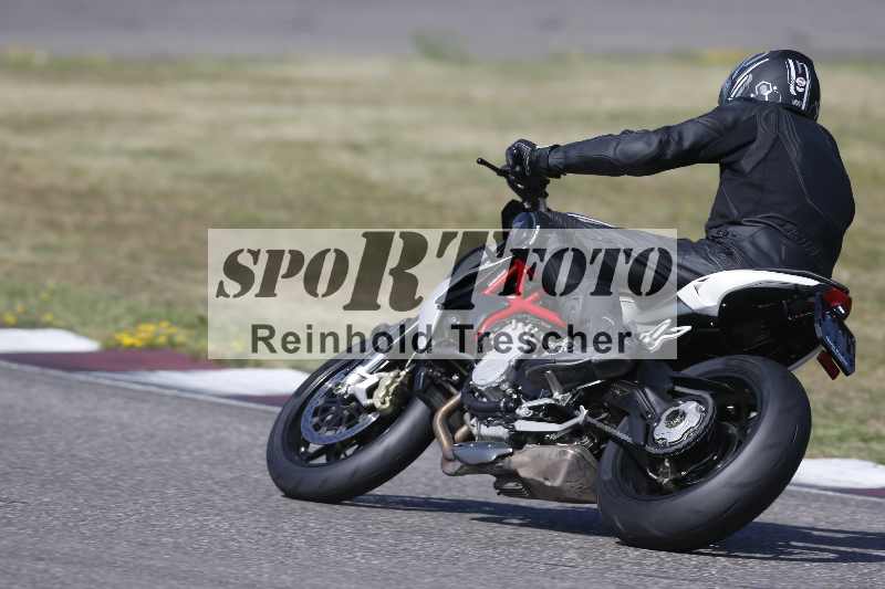 /21 17.06.2026  Ducati Schweiz Track Warmup ADR/Gruppe blau/52